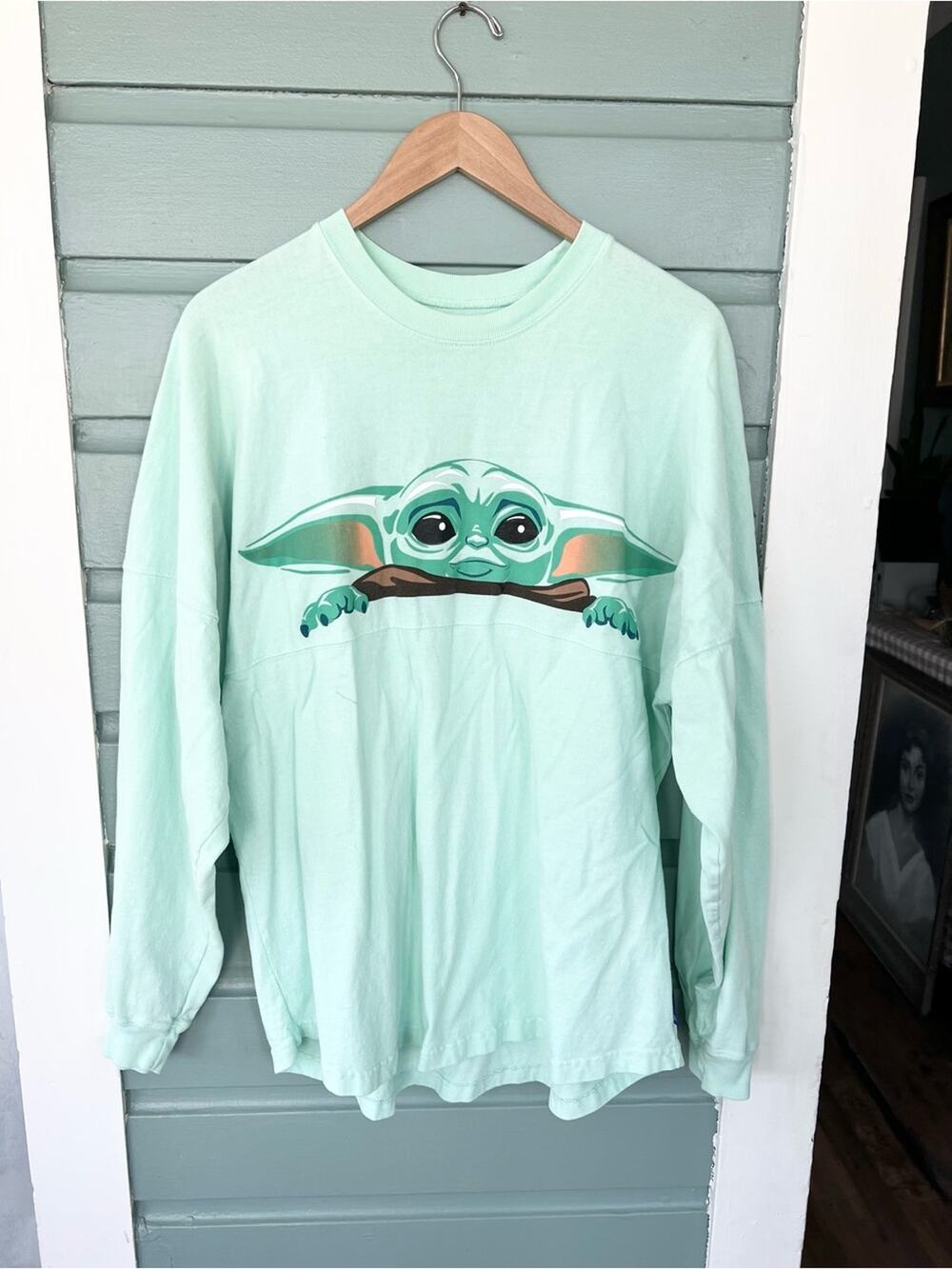 Disney spirit jersey Star Wars the mandalorian baby yoda size M unisex may 4th
